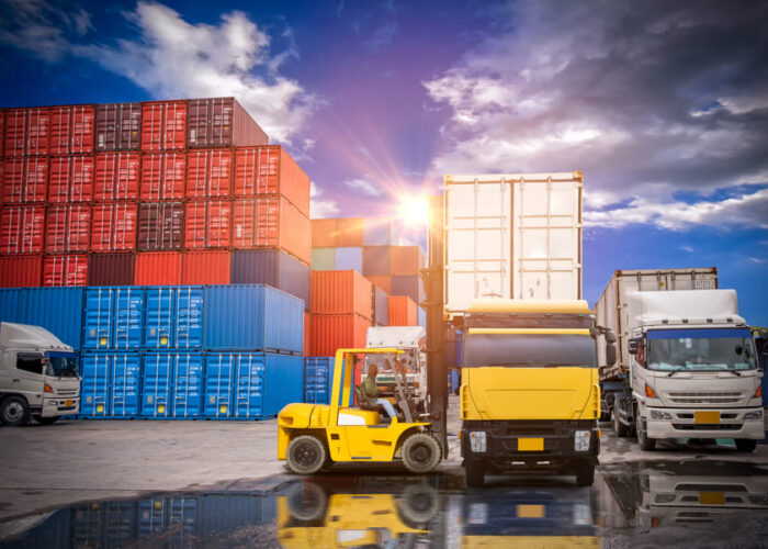 Transporte de carga por carretera en Colombia, puertos maítimos, importaciones, exportaciones, semimasivo, reparto urbano